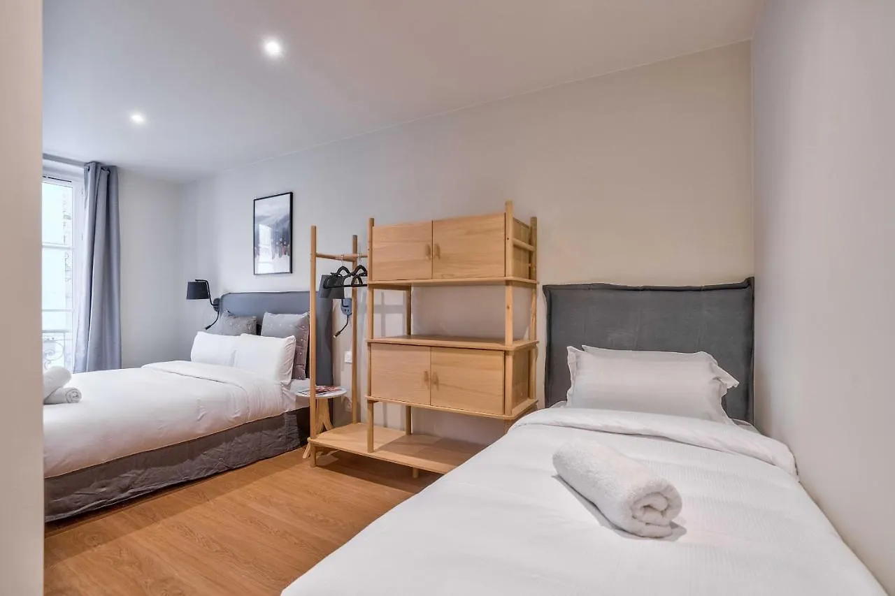 02 - Urban Exclusive In Montorgueil Apartment Paris